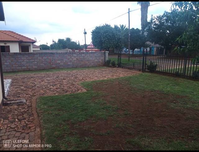 2 BEDROOM HOUSE FOR SALE IN DAWN PARK EXT